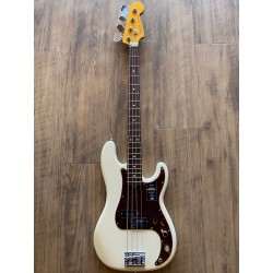 Fender American Professional II Precision Bass®, Rosewood Fingerboard, Olympic White