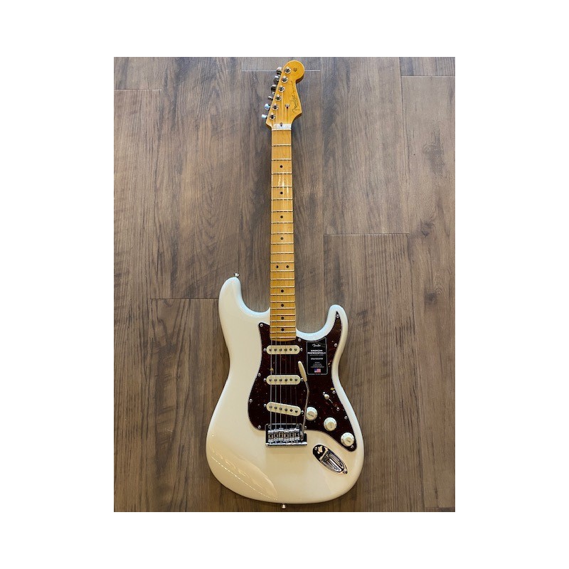 Fender American Professional II Stratocaster®, Maple Fingerboard, Olympic White
