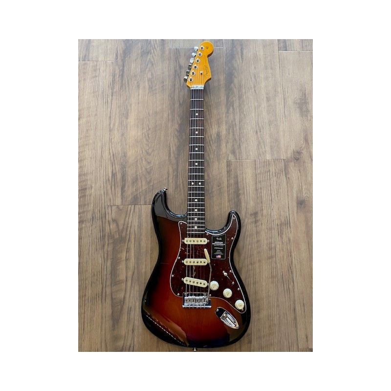 Fender American Professional II Stratocaster®, touche en palissandre, 3 couleurs Sunburst