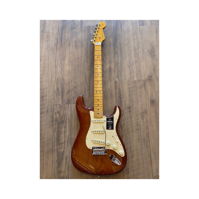 Fender American Professional II Stratocaster®, touche en érable, Sienna Sunburst