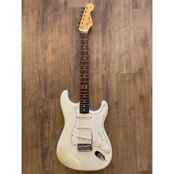 Fender American Vintage '65 Stratocaster®